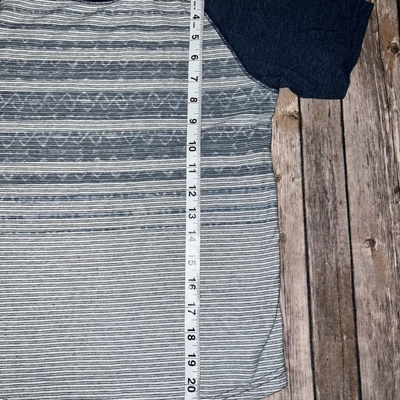 Ocean Current boys tee, size medium - Picture 7 of 7